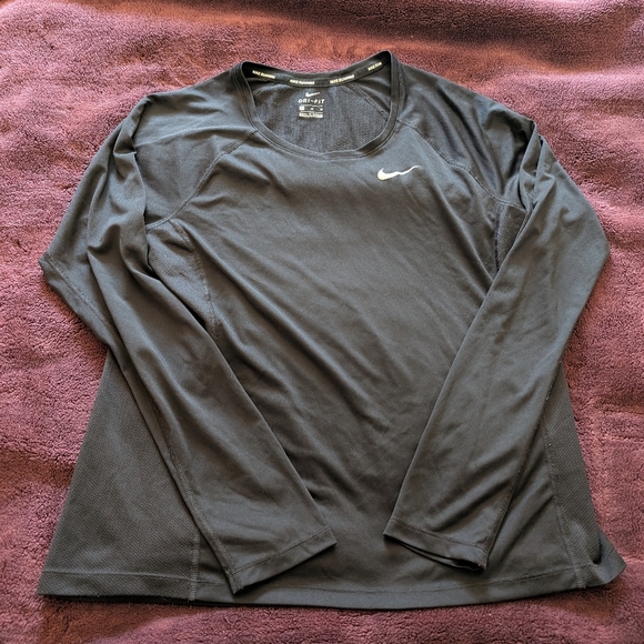 Nike Women's Dri Fit Black Long Sleeve Shirt XL - Picture 1 of 4